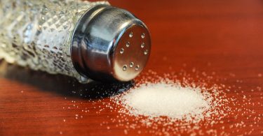 salt shaker/spilt salt