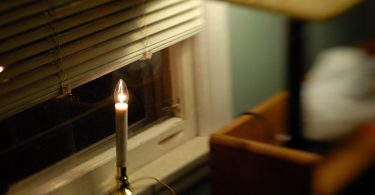 window candle