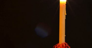 single beeswax candle
